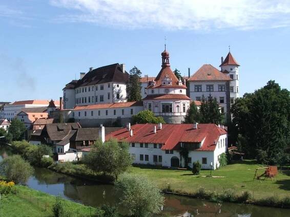 Jindřichův Hradec – komplex renesančního zámku a gotického hradu - TURISTIKA, VÝLETY, AKCE