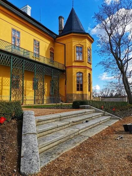 Rekonstrukce zámku a parku - Slatiňany