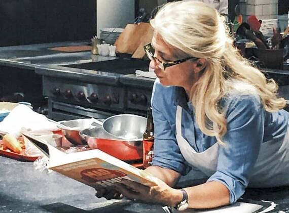 A Mother's Gift for the Mad Hungry: Lucinda Scala Quinn - Fabulous Fabsters