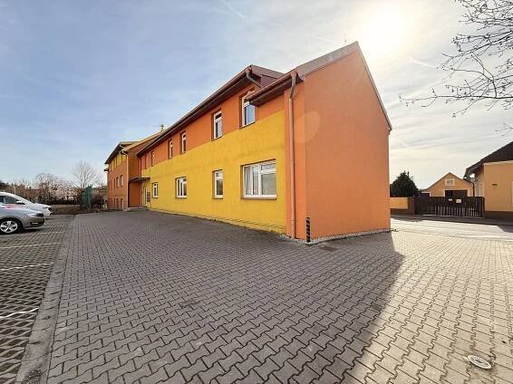 Pronájem bytu 2+kk 41 m², Hlavní, Jinočany, Středočeský kraj