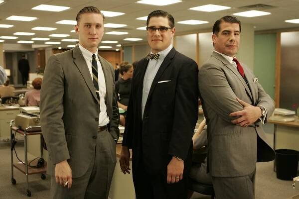 Aaron Staton, Rich Sommer, Bryan Batt - Šílenci z Manhattanu - Dámská toaleta - Promo