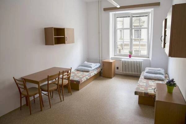 Dizzy Daisy Hostel Praha Exteriér fotografie