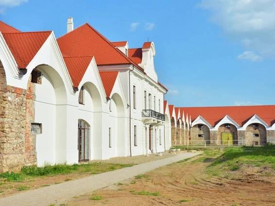 Historická budova Žrebčín Kopčany Bobrovka špicatá prírodná