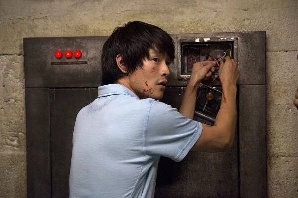 Prvních 100 - Resurrection - Z filmu - Christopher Larkin