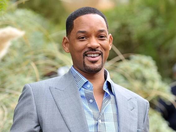 Will Smith surprises fans with spontaneous flamenco performance in Spain