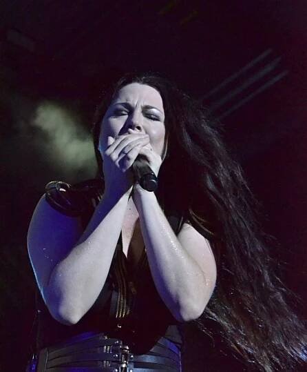 Evanescence na Rock For People zazářili jako málokdo - musicserver.cz