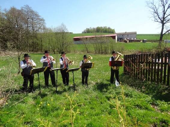 Svěcení kapličky Rápošov 21.04.2018 - Oficiální stránky obce Zbraslavice