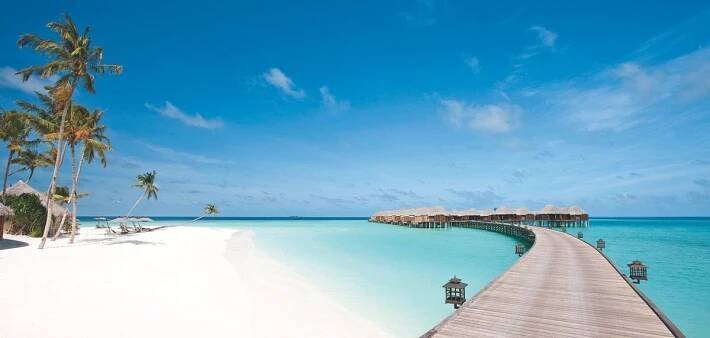 Constance Halaveli Resort