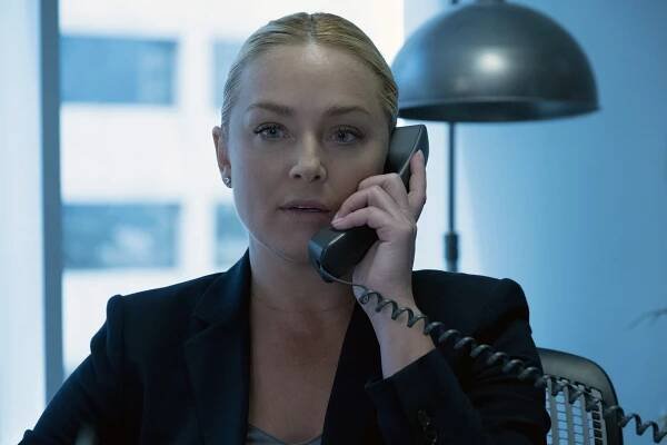 Přísaha - Allegiance - Z filmu - Elisabeth Röhm