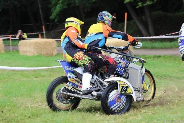 Závody malotraktorů a Fichtl Cup bavily diváky v Nové Vsi u Ivančic
