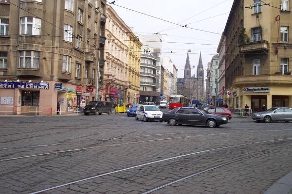 Soubor:Praha, Vinohrady, Jugoslávská, od Tylova náměstí k náměstí Míru.jpg