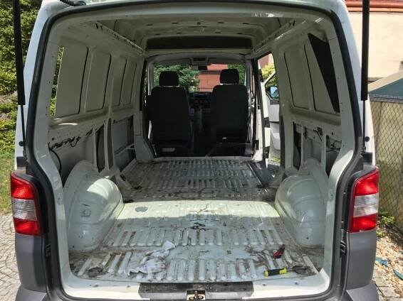 přestavba dodávky na obytné auto
