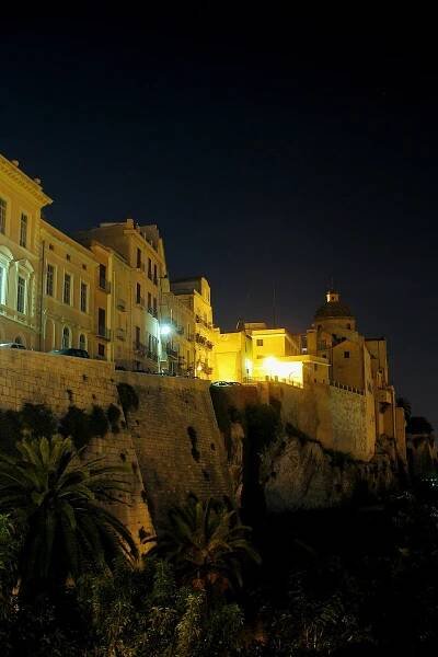 Cagliari - Wikipedia