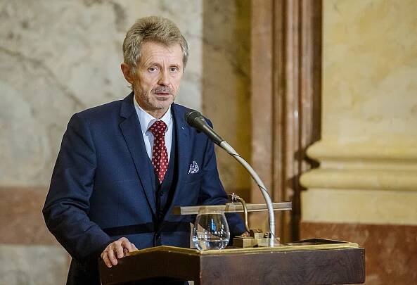 Šéf Senátu Vystrčil zrušil svůj program, vyšel mu pozitivně test na covid-19