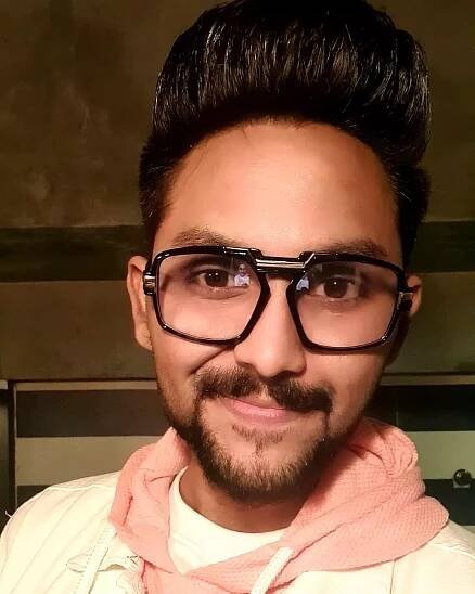 Instagram, Tik Tok Star Biography Age Income Family Boyfriend Girlfriend And Net worth