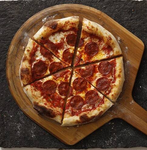 360 Pizza Salami