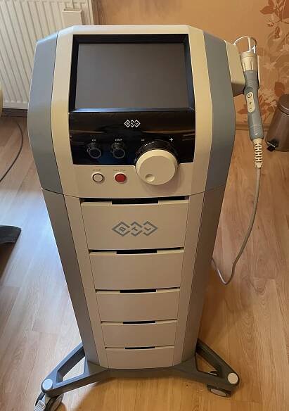GEWEMED Deutschland- THERAPIE - Zimmer - BTL- Stosswellen