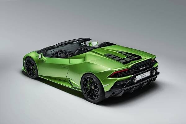 Lamborghini Huracán Evo: Podrobné specifikace vozidel & Interaktivní nástroj pro srovnání