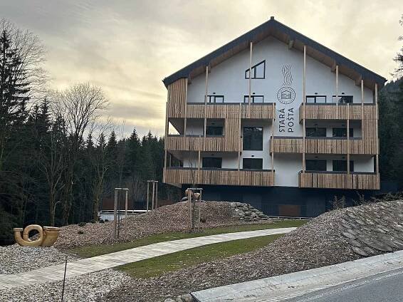 Výstavba apartmánových domů na Železnorudsku.