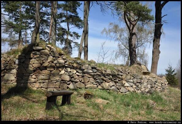 Hrady, tvrze, zámky a zříceniny – Fotografie z roku 2022 – 11.část / hrady-zriceniny.cz