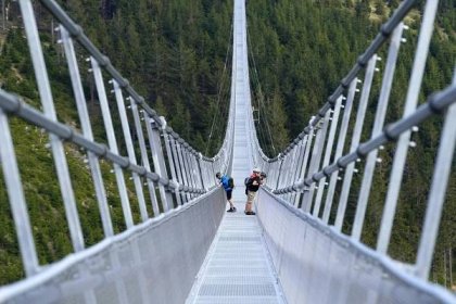 V českém letovisku se otevírá nejdelší visutý most pro pěší
