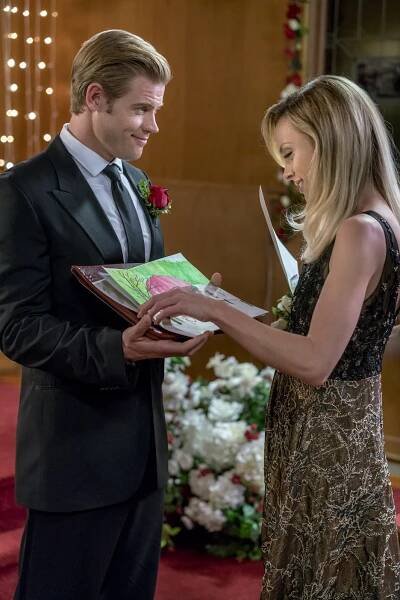 Marry Me at Christmas (2017)