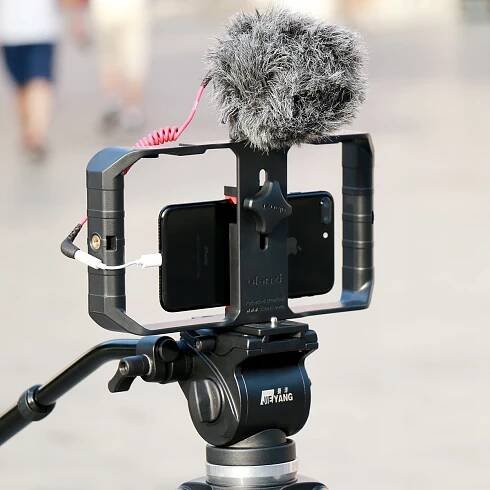 Telefonní stabilizátor pro VLOG - Ulanzi U-Rig Pro EAN (GTIN) 5903876991371