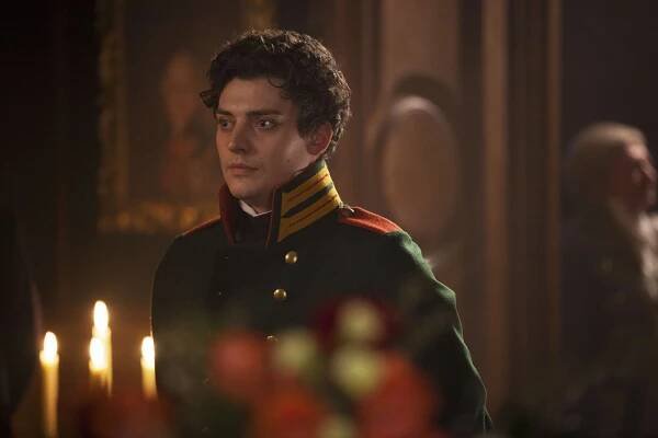 Vojna a mír - Epizoda 1 - Z filmu - Aneurin Barnard