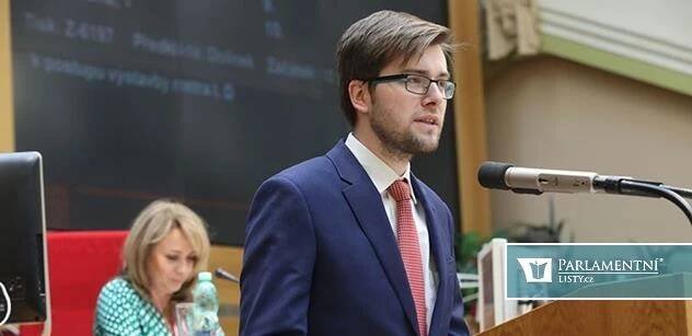 Po zádech běhá mráz. Pokud o mně tohle zveřejníte, bude zle, napsal nám poslanec Michálek. Takže to zveřejňujeme