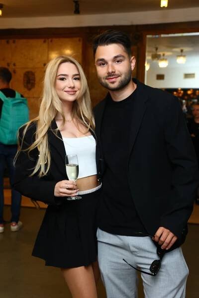 Dorazil i Adam Kajumi.