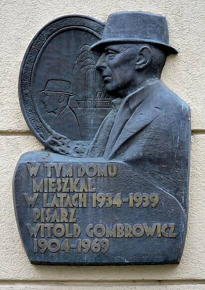 Pamětní deska ve Varšavě (ul. Chocimska 35)