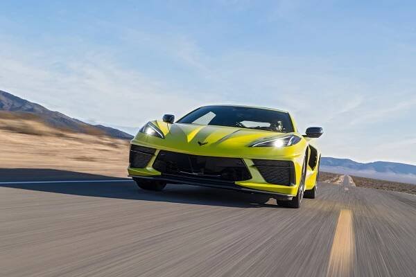 Chevrolet Corvette: Podrobné specifikace vozidel & Interaktivní nástroj pro srovnání