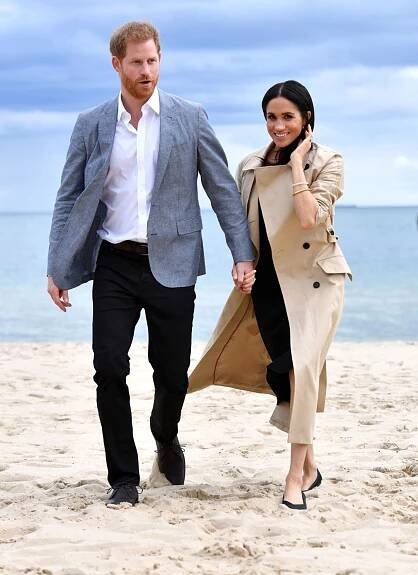 Sportu se nebrání ani v těhotenství: Podívejte se, jak šel vévodkyni Meghan australský fotbal