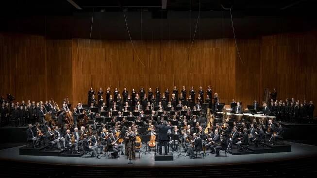 Violeta Urmana Contralto Andris Nelsons Conductor Salzburger Festspiele und Theater Kinderchor The Bavarian Radio Chorus Vienna Philharmonic