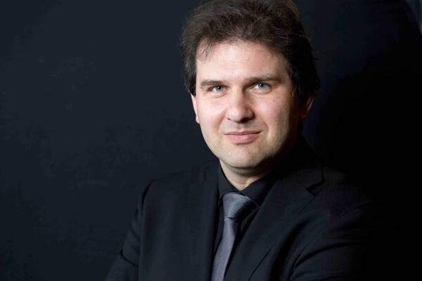 Český dirigent Tomáš Hanus uvedie koncertné prevedenie Smetanovej opery Dalibor