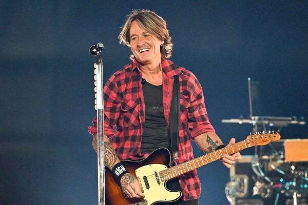 Keith Urban Says He Wants Fans to Have the 'Best Freaking Night of Your Life' as He Kicks Off New Vegas Residency