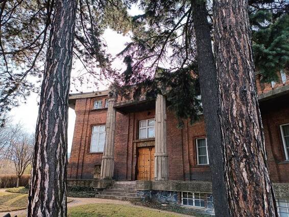 bilkova vila praha hradcany galerie hlavniho mesta prahy frantisek bilek