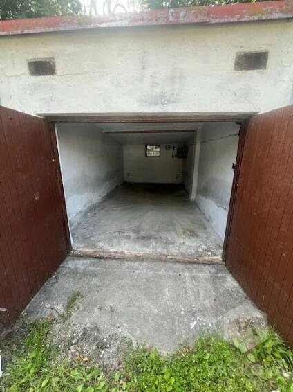 Pronájem garáže, 24m2,Česká Lípa | Vaňková Reality