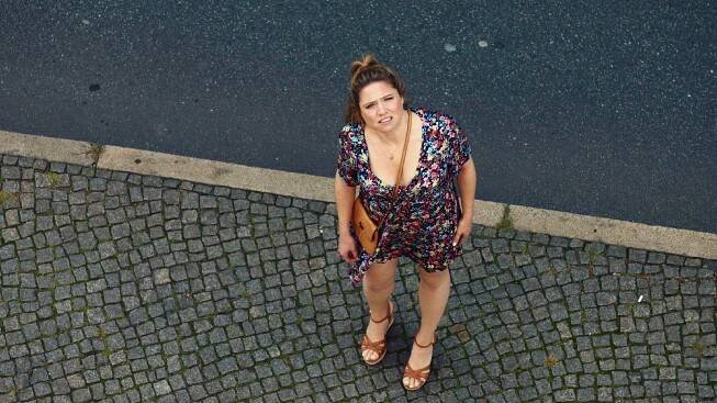 Schwester, Schwester - Hier liegen Sie richtig! - Schwestern ohne Grenzen - Z filmu - Caroline Maria Frier