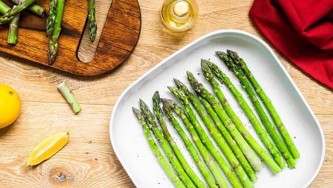 Zelený chřest s hořčičnou omáčkou - Blog | EXPRES MENU