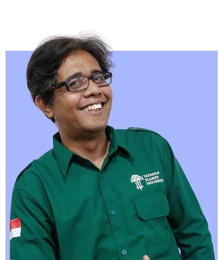 Rinal May Fadly - Site Manager Karimata