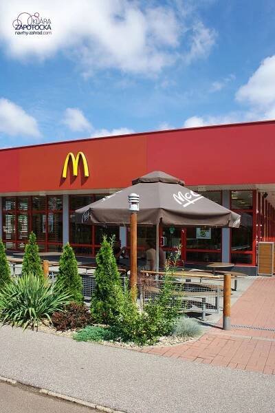 McDonald´s restaurace v Hradci Králové - návrh zeleně