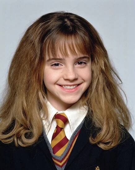 Hermiona umí překvapit! Na výšlap s pohledným trenérem oblékla Emma Watson transparentní šaty a sexy bikiny