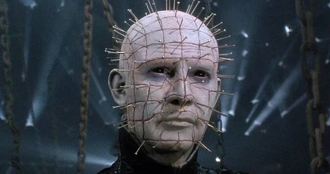Hellraiser je zkrátka jen jeden a to ten od Cliva Barkera z roku 1987! Žádné slzy, prosím. To je mrhání dobrým utrpením. • Filmožrouti.cz