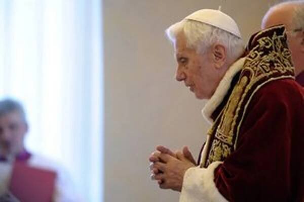 Minúta po minúte: Pápež Benedikt XVI. rezignuje