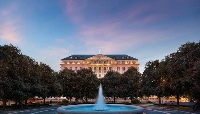 Esplanade Zagreb hotel with park view