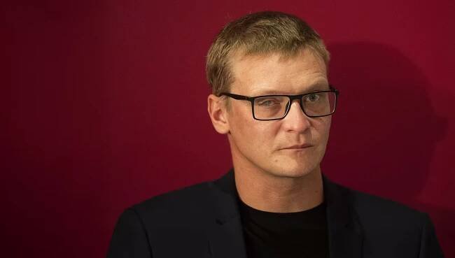 Naříkání by ničemu nepomohlo. Herec Jankovský o ztrátě oka i o rolích padouchů