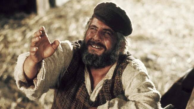 Chaim Topol, ‘Fiddler on the Roof’ actor, dies age 87
