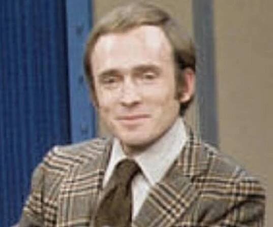 Dick Cavett Biography - Facts, Childhood, Family Life & Achievements