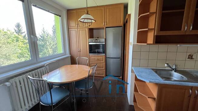 Pronájem plně zařízeného bytu 3+1 s balkónem, ul. Jílová, Olomouc | Realitní kancelář LIVIN Morava | livinmorava.cz 